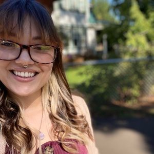 Meet your Posher, Selina